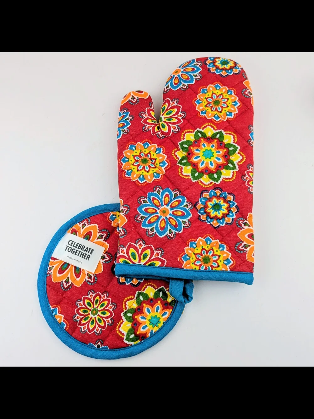 Celebrate Together Red Floral Mandalas Oven Mitt & Pot Holder Set